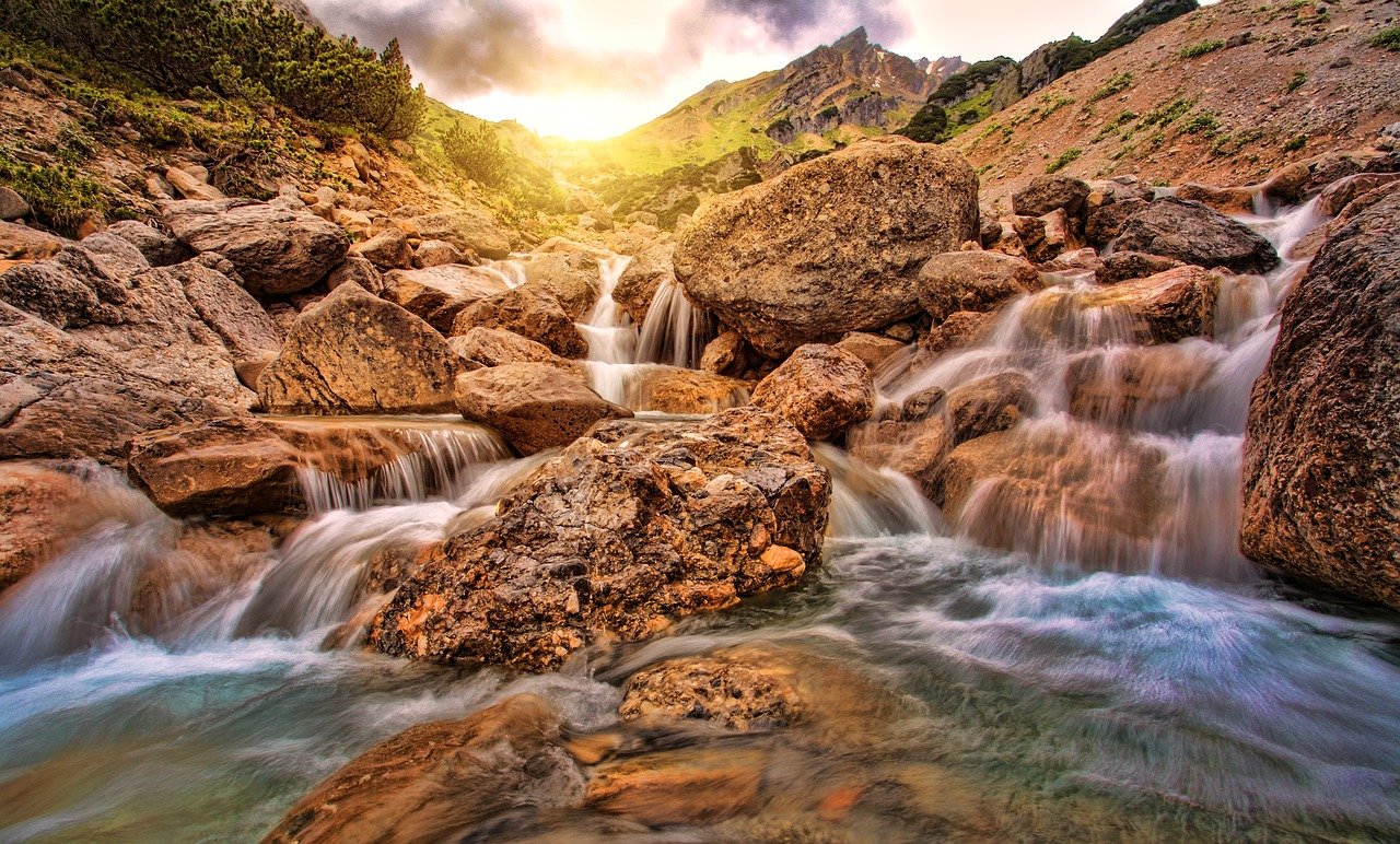 Waters Nature River Waterfall Rock  - jplenio / Pixabay